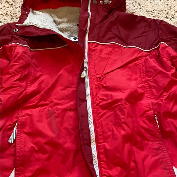 Columbia brand ski/snow coat in red - Picture 10 of 14
